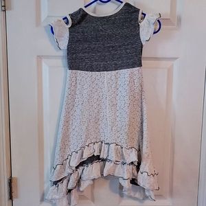 Girls one white and black dress size 8